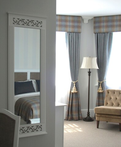 클럭 & 웰 퍼브 & 룸즈