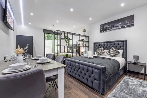 북서부 런던의 넓고 아늑한 스튜디오 패밀리 4명 숙박 가능