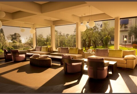 호텔 데지레 바이 더블 호스피탈리티