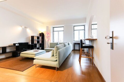 라토 엘레강트 바이 호밍