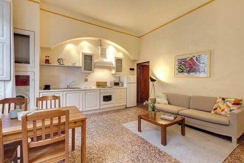 마모 플로렌스 - 아카데미 하우스