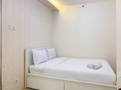 나이스 디지드 & 엘리간트 2BR 앳 그린 베이 플루트  아파트먼트