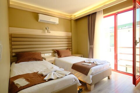 알 칼리즈 호텔