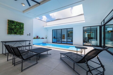 클래스 더 퍼스트