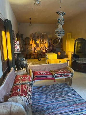 아구르미 시와 에코로지 & 솔트 케이브