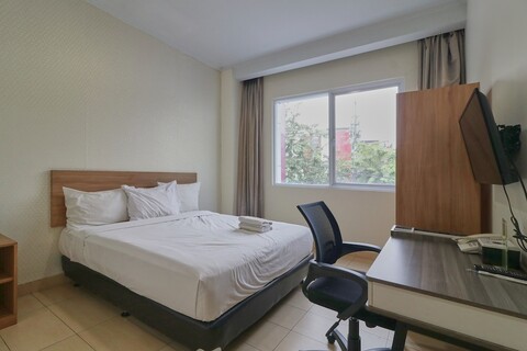 아라니스  호텔