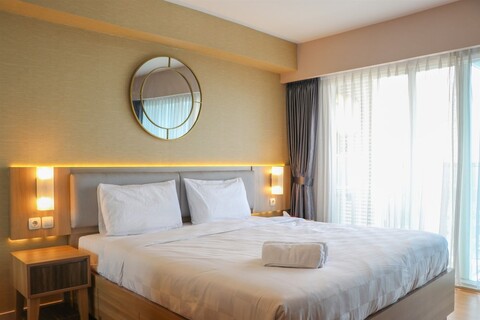 편안하고 아늑한 생활 스튜디오가 있는 타마사리 더 하이브 아파트