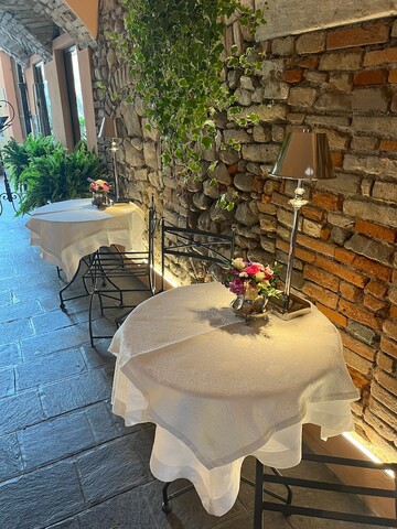 안티카 디모라 데센자노