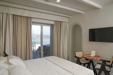 디모라 데이 라리