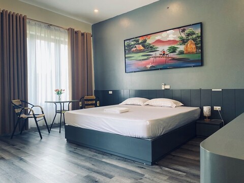 탐 콕 풍니 홈스테이