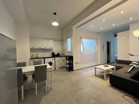 아테네 중심부의 현대적인 아파트, 활기찬 오모니아 오아시스