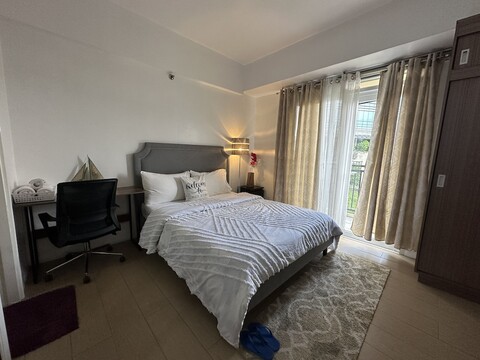 150 Newport condotel pasay