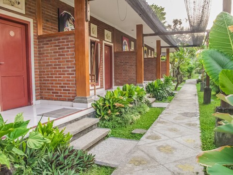 그리야 파시르 우키르 홈스테이