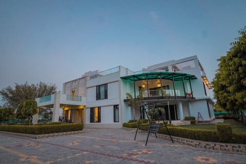 아마이라 더 럭셔리 팜