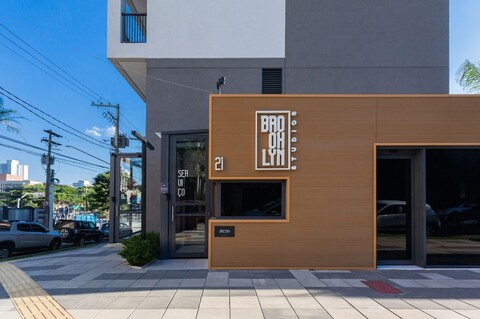 찰리 브루클린 스튜디오스