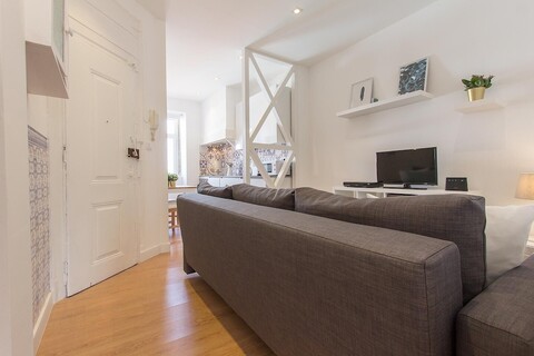 바이로 알토 스타일리시 바이 호밍