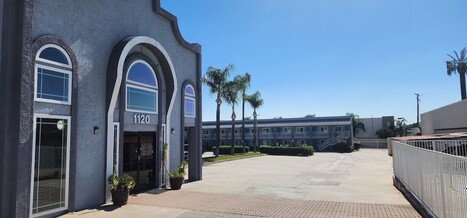 메이페어 인 온타리오 공항