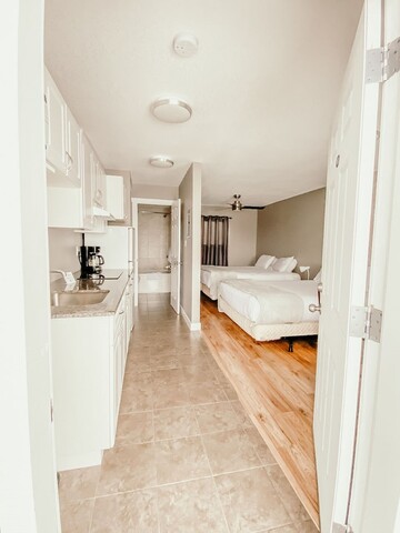 힌턴 하이웨이 인