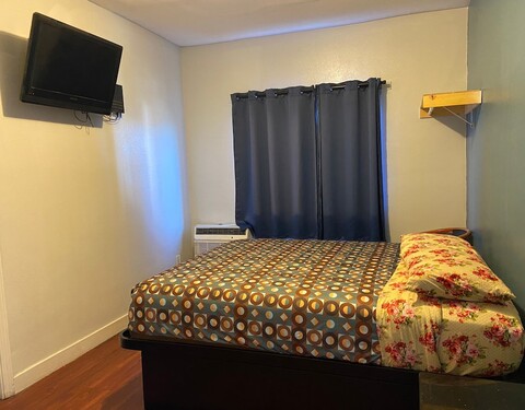 유니티 호텔 - 주차장 없음 & 객실은 위층에 위치