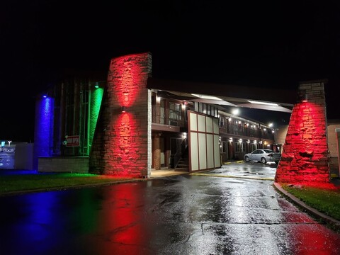 웰컴 인 & 스위트 - 라이언스