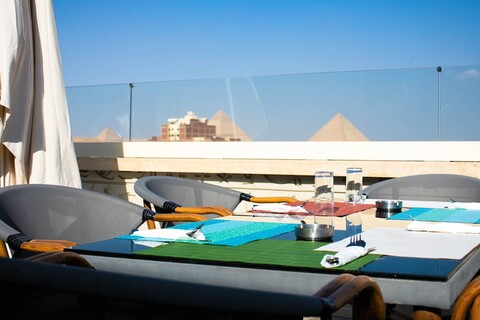 피라미드 칠 아웃