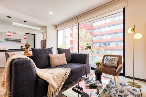 메데인 148 바이 미스터 W