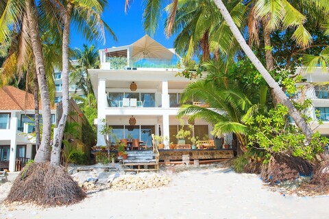 Mayumi Beach Villa