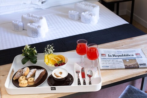 스위트 136 럭셔리 룸스