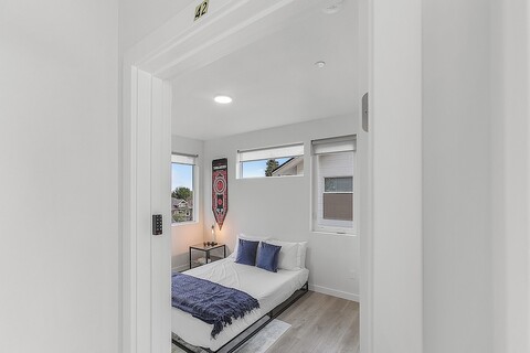 드레드포트의 플레이드 볼튼 스위트