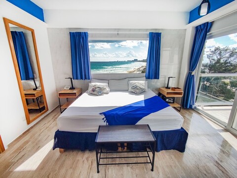 파라다이스 비치프런트 & 나이트라이프 하트