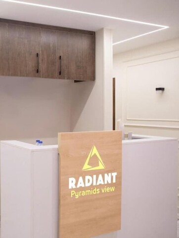 빛나는 피라미드 전망