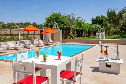 팰리스 제나 호텔 & 스파