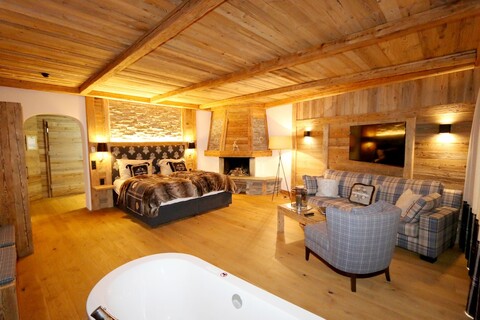 앰버 스키-인/아웃 호텔 & 스파