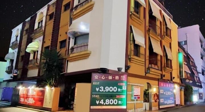 HOTEL IS 대표 이미지