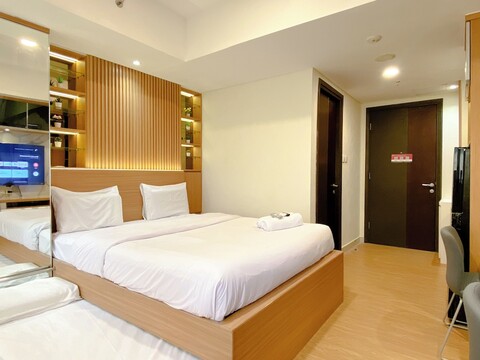 폴룩스 채드스톤 아파트먼트의 미니멀리스트 룩 스튜디오 룸