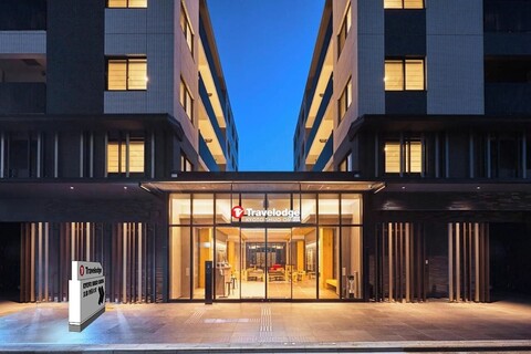 트레블로지 교토 시조 오미야