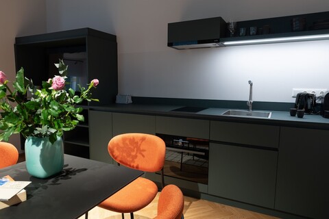 URBANAUTS STUDIOS 실벳