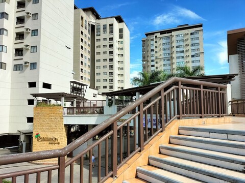 더 퍼시몬 스튜디오 1233