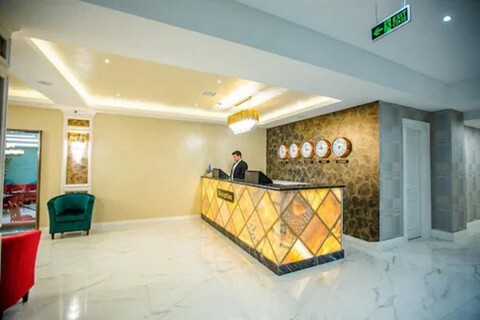 그랜드 미드웨이 호텔