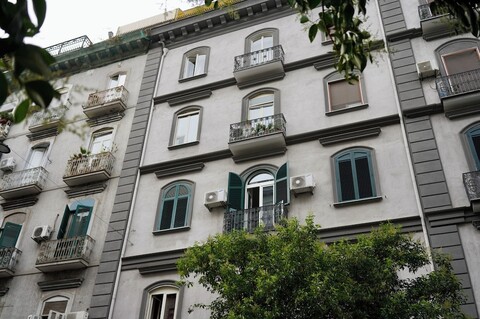 이 미티 디 파르테노페