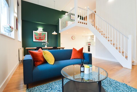 넓은 웨스트 햄프스테드 아파트 by 콘셉트 아파트