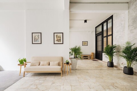 와비사비 방콕, 기차역까지 3분