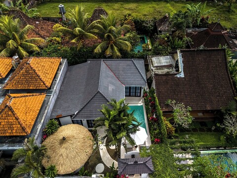 문라이트 EVDEkimi - 스타일리시한 2베드룸 겟어웨이, 열대 정원과 수영장 있음