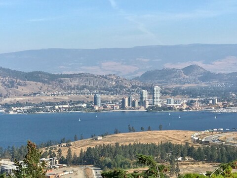 레이크 앤 더 시티 베드 앤 브렉퍼스트