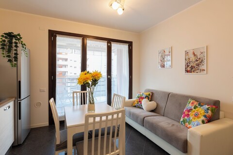 노타미 - 유니테라스 - 비코카 지구