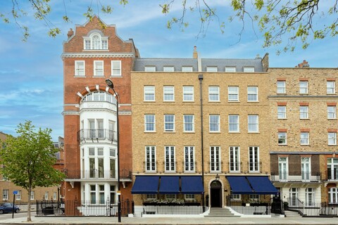 비버브룩 타운 하우스