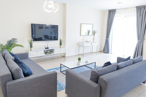 해피 시즌, JBR의 아파트먼트