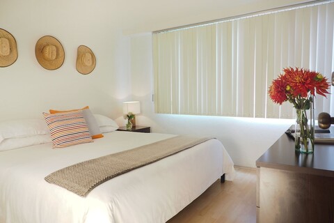 엔칸타도르 베를린 바이 더 로컬 웨이