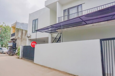 OYO  90220 펜도오 리모 샤리아