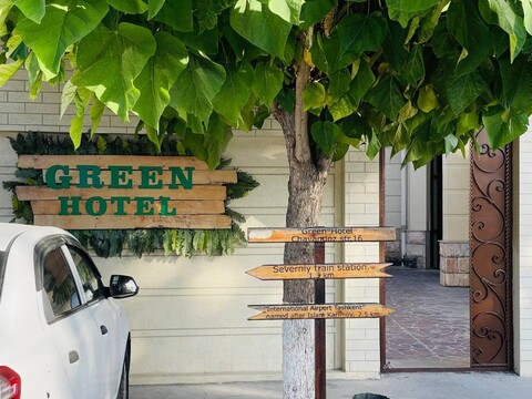 Green Hotel